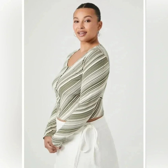 Forever21 Plus Size Striped Scoop Top - Picture 2 of 8